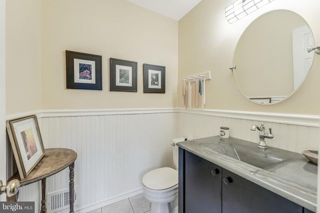 11686 STOCKBRIDGE LN, Reston, VA 20194