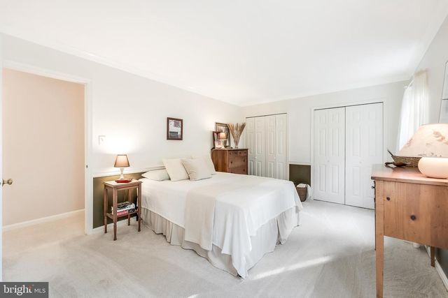 11686 STOCKBRIDGE LN, Reston, VA 20194