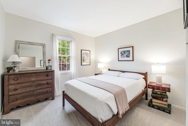 11686 STOCKBRIDGE LN, Reston, VA 20194