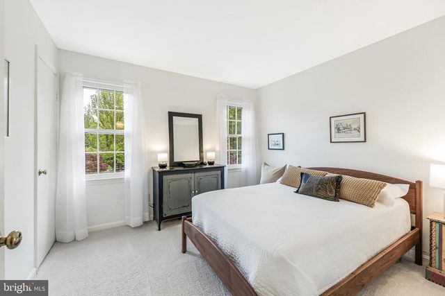 11686 STOCKBRIDGE LN, Reston, VA 20194