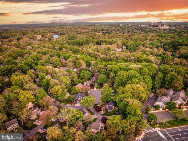 11686 STOCKBRIDGE LN, Reston, VA 20194