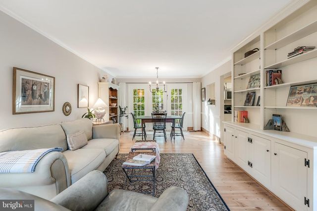 11686 STOCKBRIDGE LN, Reston, VA 20194