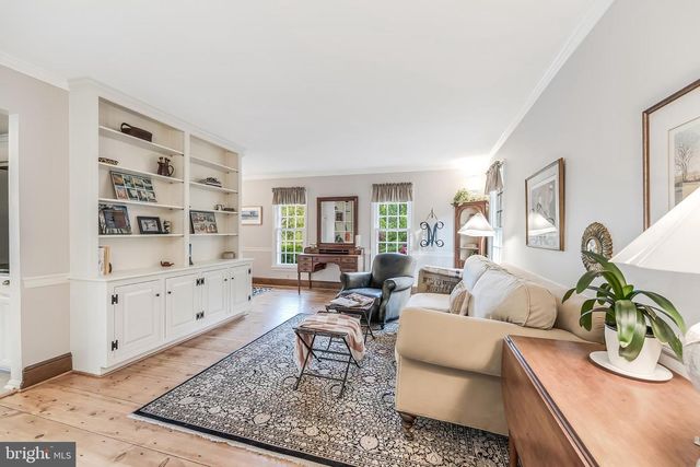 11686 STOCKBRIDGE LN, Reston, VA 20194