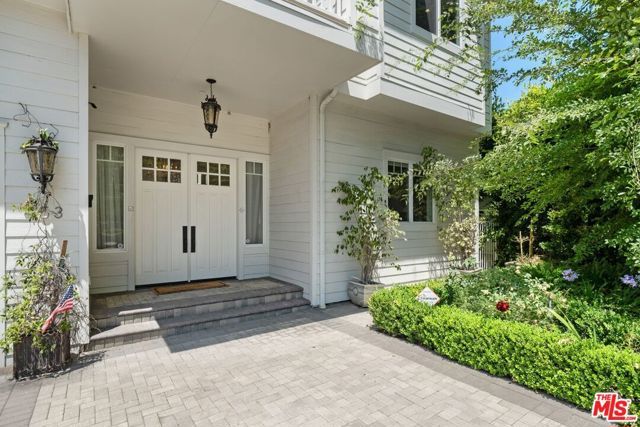 453 S Bentley Avenue, Los Angeles, CA 90049