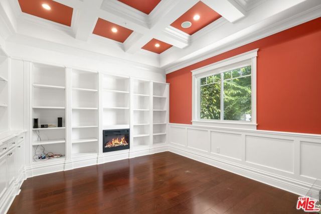 453 S Bentley Avenue, Los Angeles, CA 90049