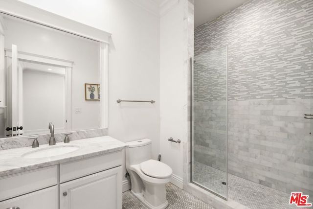 453 S Bentley Avenue, Los Angeles, CA 90049