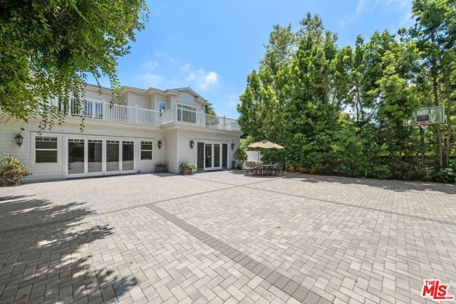 453 S Bentley Avenue, Los Angeles, CA 90049