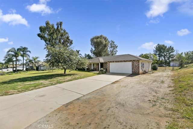 16563 Tava, Riverside, CA 92504