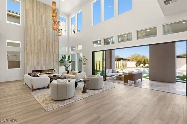 10637 Patina Hills Court, Las Vegas, NV 89135