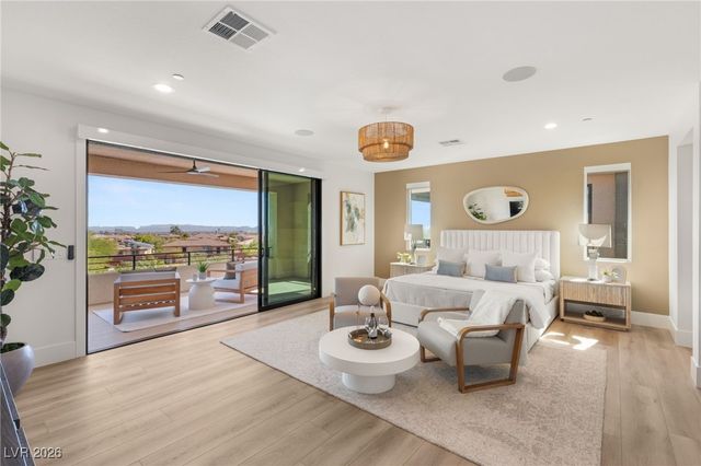 10637 Patina Hills Court, Las Vegas, NV 89135