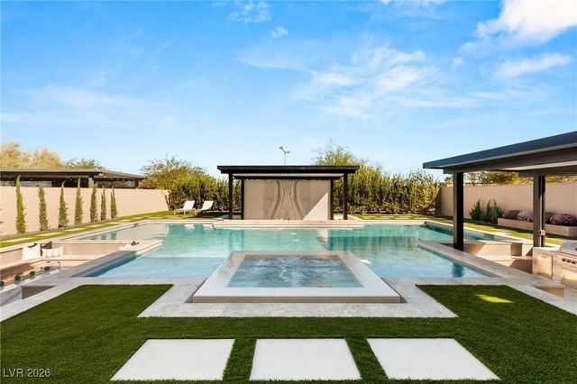 10637 Patina Hills Court, Las Vegas, NV 89135