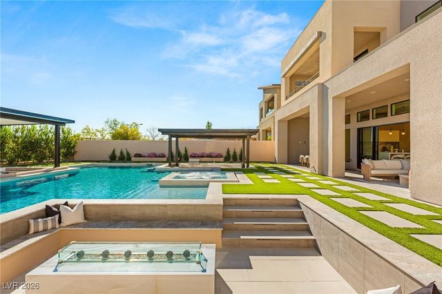 10637 Patina Hills Court, Las Vegas, NV 89135