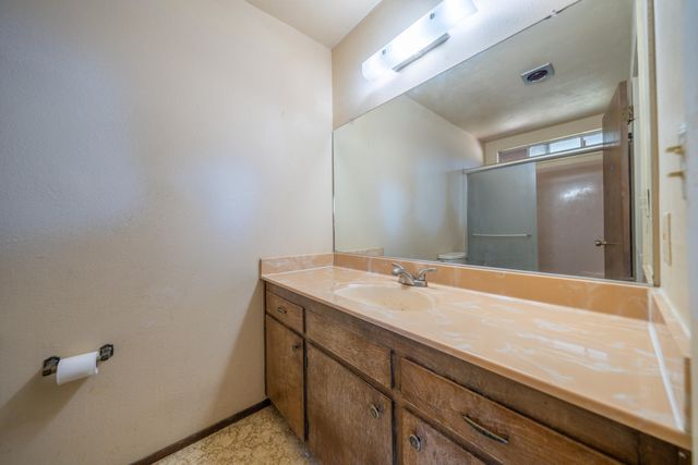 19660 Hendrika Way, Redding, CA 96003