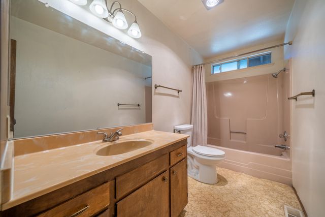 19660 Hendrika Way, Redding, CA 96003