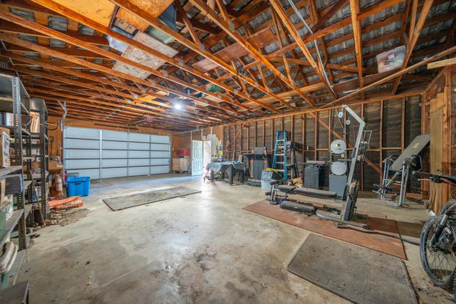 19660 Hendrika Way, Redding, CA 96003