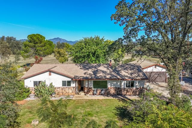 19660 Hendrika Way, Redding, CA 96003