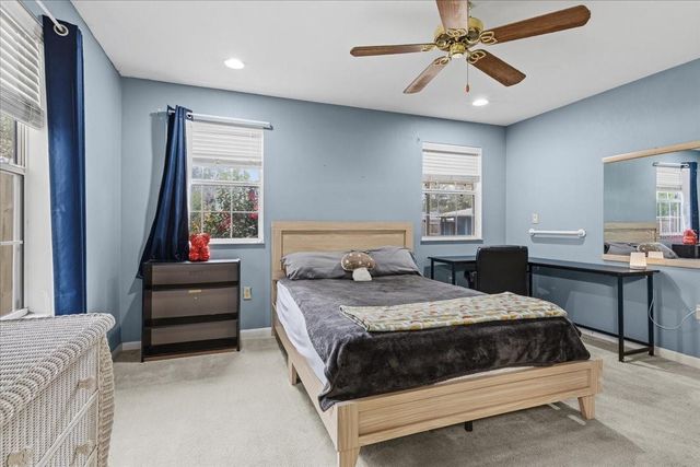 24055 NW 176TH AVENUE, High Springs, FL 32643