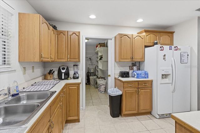 24055 NW 176TH AVENUE, High Springs, FL 32643