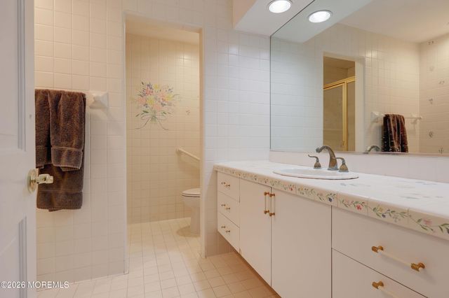 5 Edwards Point Road, Rumson, NJ 07760