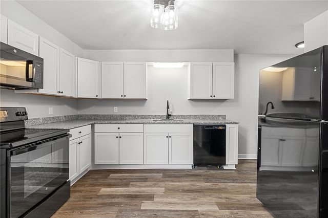 1319 Adams St, Manchester, PA 15233