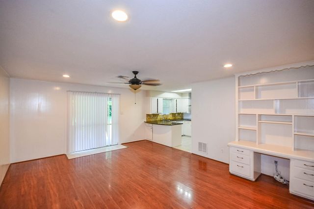 8407 Edgemoor Drive, Houston, TX 77036