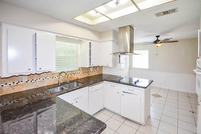 8407 Edgemoor Drive, Houston, TX 77036