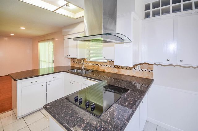 8407 Edgemoor Drive, Houston, TX 77036