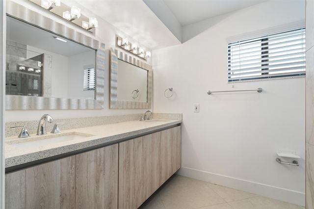 2280 NE 62nd Street, Fort Lauderdale, FL 33308