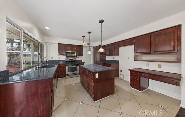 14646 Stallion, Victorville, CA 92392