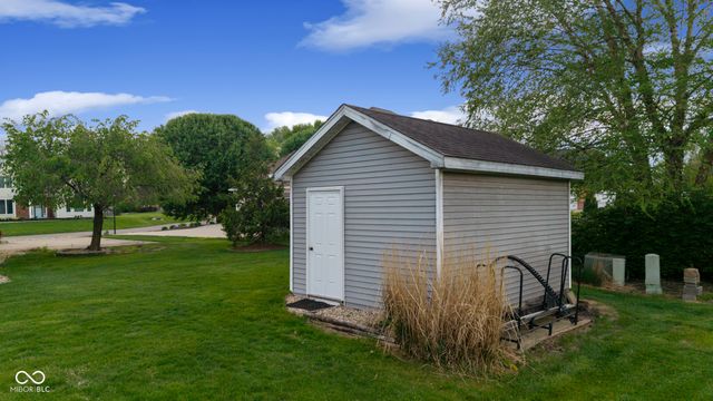 1266 Kensington Drive, Seymour, IN 47274