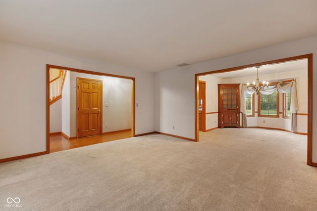 1266 Kensington Drive, Seymour, IN 47274