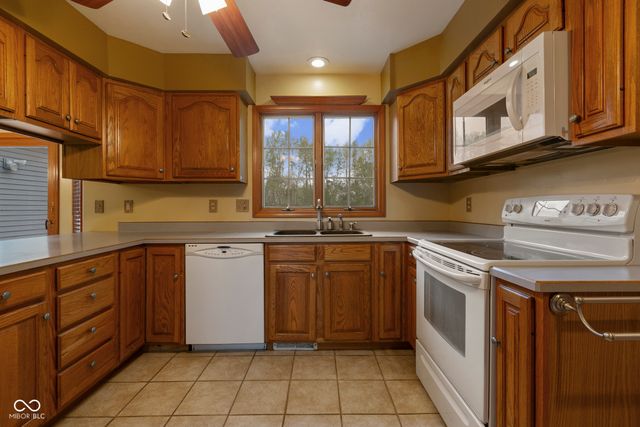 1266 Kensington Drive, Seymour, IN 47274