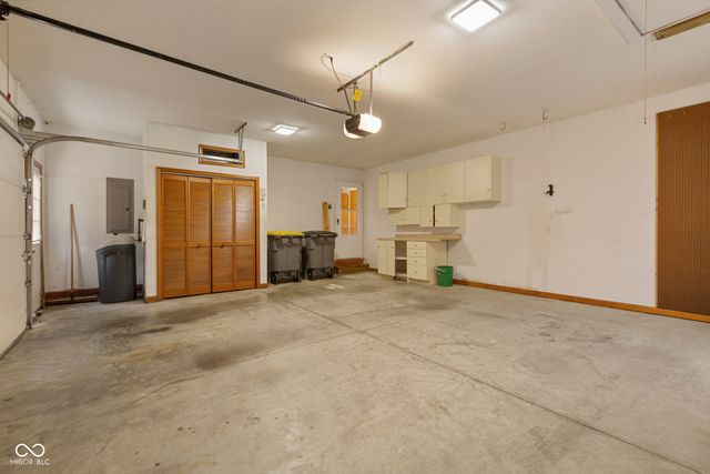 1266 Kensington Drive, Seymour, IN 47274