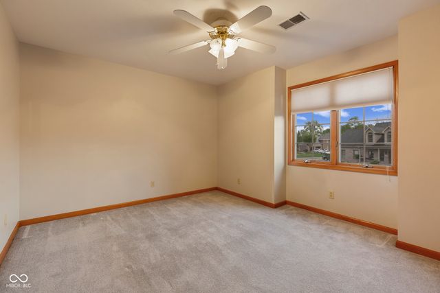 1266 Kensington Drive, Seymour, IN 47274