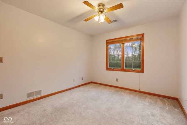 1266 Kensington Drive, Seymour, IN 47274