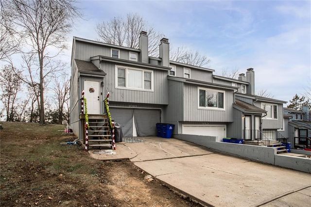 10119 Steele Road, Edwardsville, KS 66111