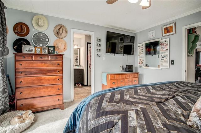 10119 Steele Road, Edwardsville, KS 66111