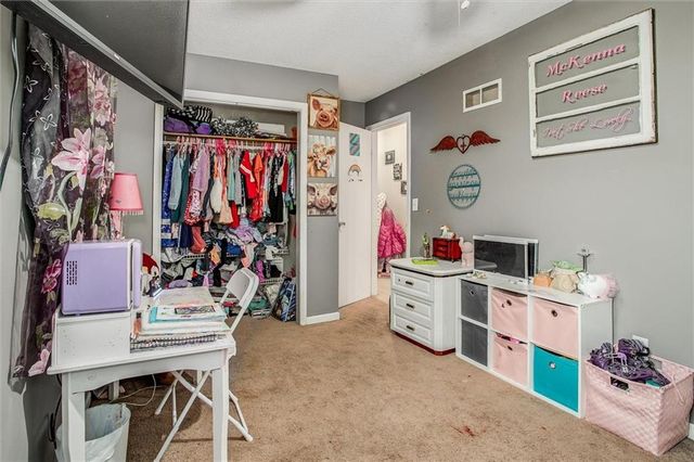 10119 Steele Road, Edwardsville, KS 66111