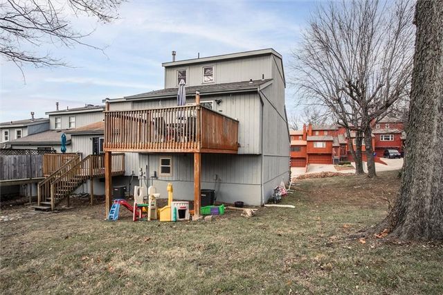 10119 Steele Road, Edwardsville, KS 66111