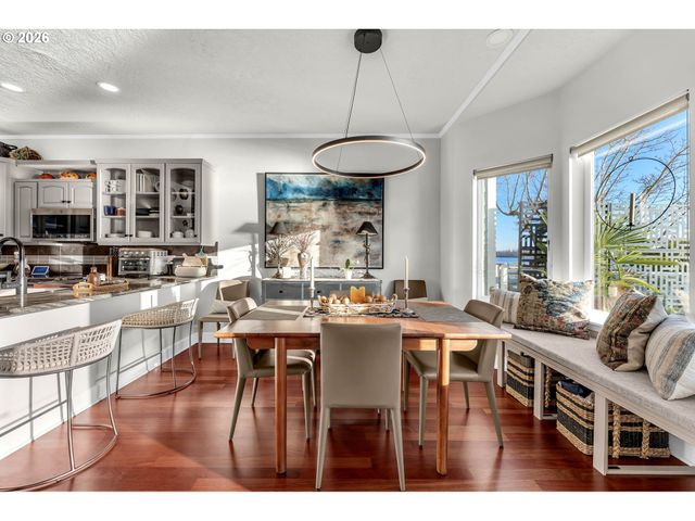 1421 Se COLUMBIA Way D7, Vancouver, WA 98661