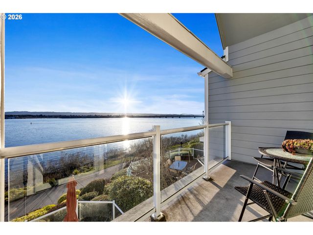 1421 Se COLUMBIA Way D7, Vancouver, WA 98661