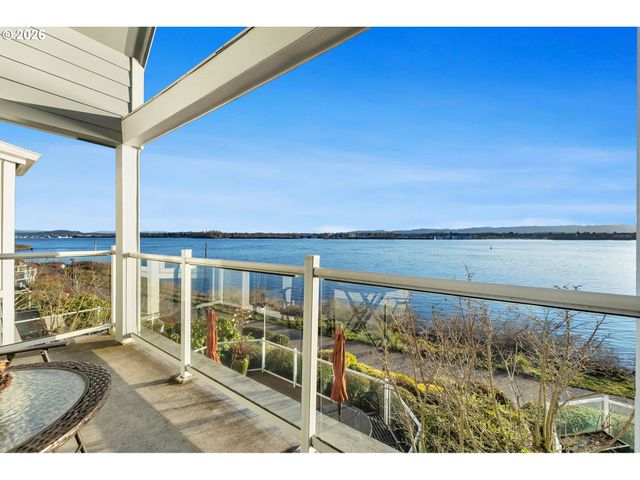 1421 Se COLUMBIA Way D7, Vancouver, WA 98661