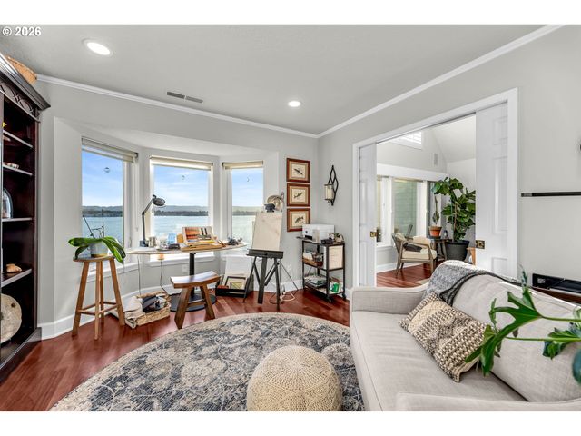 1421 Se COLUMBIA Way D7, Vancouver, WA 98661