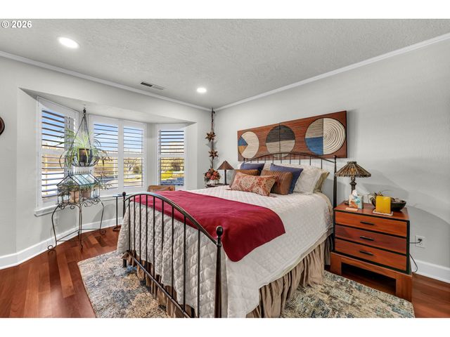 1421 Se COLUMBIA Way D7, Vancouver, WA 98661