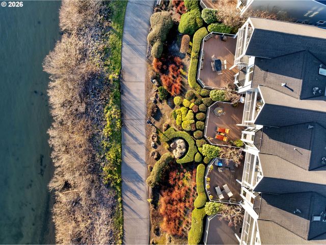 1421 Se COLUMBIA Way D7, Vancouver, WA 98661