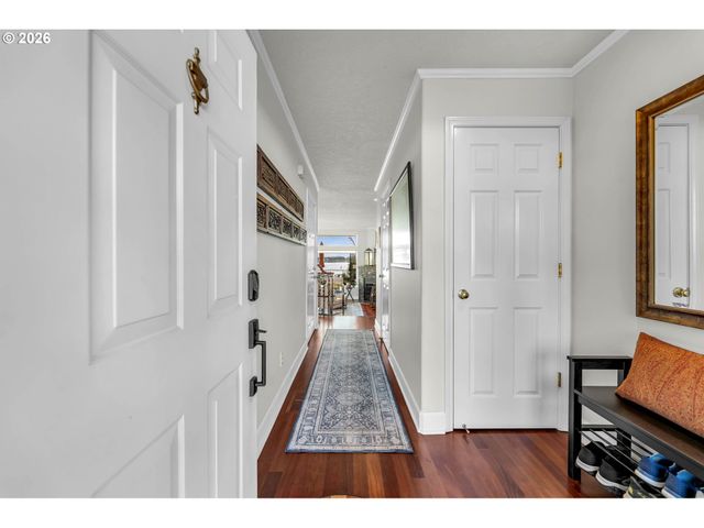 1421 Se COLUMBIA Way D7, Vancouver, WA 98661