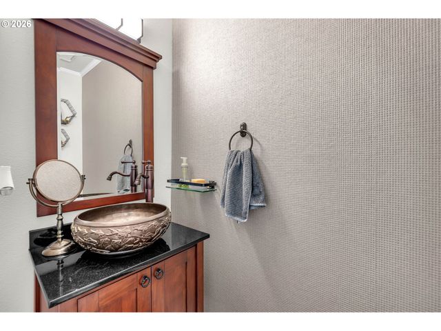 1421 Se COLUMBIA Way D7, Vancouver, WA 98661