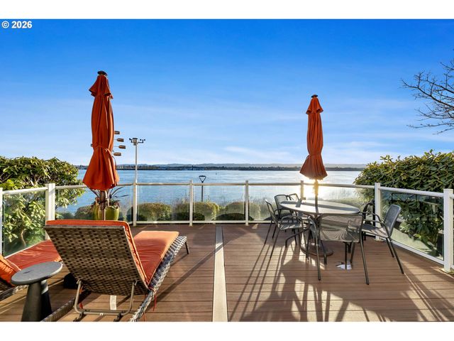 1421 Se COLUMBIA Way D7, Vancouver, WA 98661