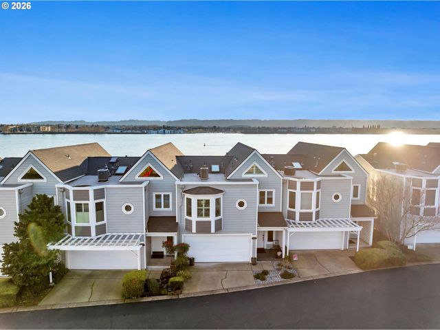 1421 Se COLUMBIA Way D7, Vancouver, WA 98661