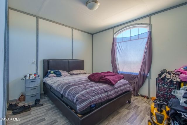 E Vic Avenue V12 116 Ste, Pearblossom, CA 93553